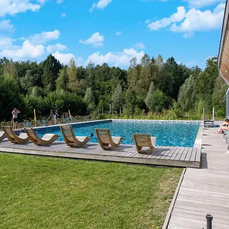 Tranquil Hideaway For Two
